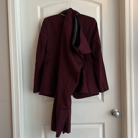 Unique Maroon/Black Full Women’s Suit - Picture 7 of 9